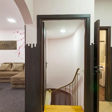 Lux Apart Lviv Apartments Экстерьер фото